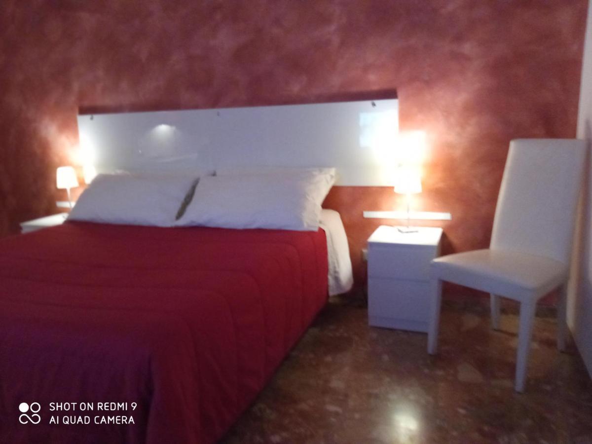 Bed & Breakfast Fontanarossa Airport -Private Parking- Катания Экстерьер фото